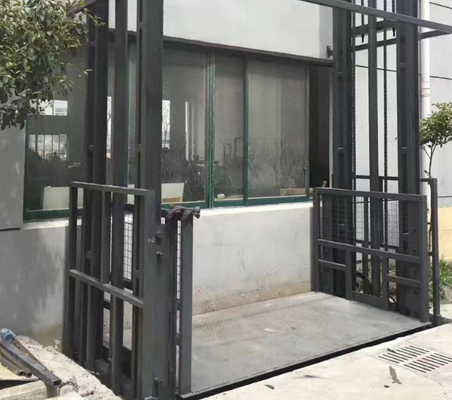 东湖导轨式施工升降机助力民生工程提速增效